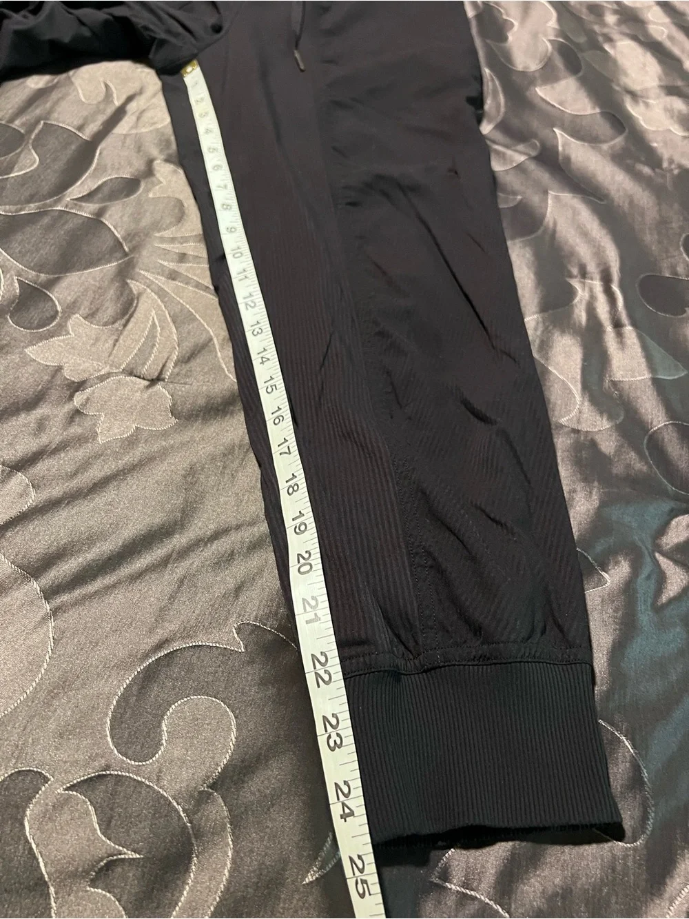 Lululemon Dance Studio Mid-Rise Jogger 7/8 Length Black Women’s Size 4
